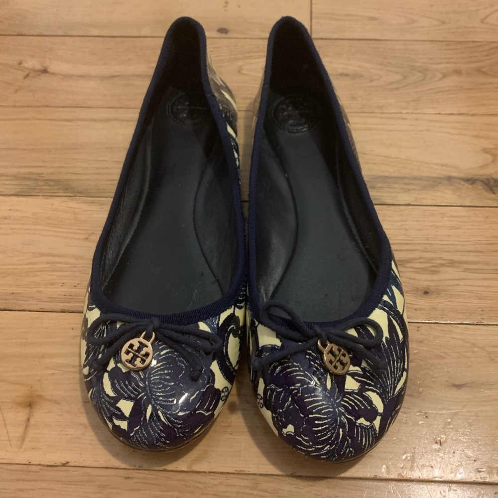 Tory Burch Reva Flats Navy Floral Print
